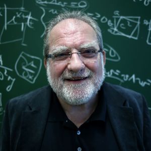 Univ. Prof. Dr. Peter Klement
